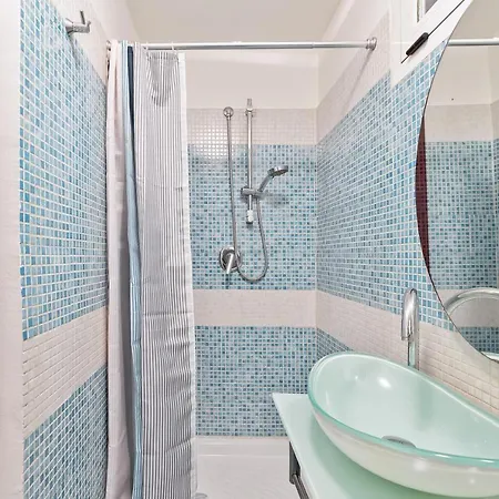 Apartment Joivy Beautiful For 2 Near Sempione Park